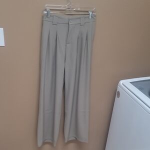 Chic Women's Trousers 🤎